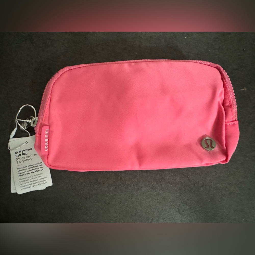 lululemon athletica Vibrant Pink everywhere belt bag